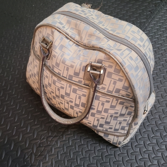 Guess bag - Picture 2 of 2